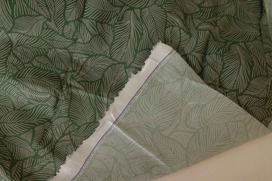 Forest Green Leaf 80s Cotton Poplin Fabric – 1.6 yd