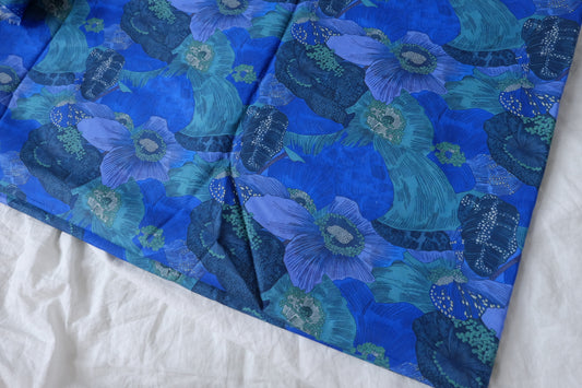 Blue Botanical 80s Cotton Lawn Fabric — 1.64 yd