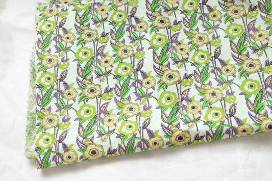 Green Vintage Floral Cotton Poplin Fabric, 60s Cotton Shirting Weight, 2.19 Yards