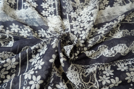 Lightweight Tencel Cotton Printed Fabric 1.9 Yards