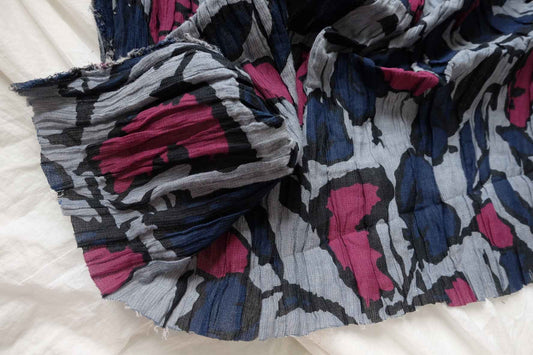 Japanese Crinkle Floral Fine Linen Fabric - 1.64 yd