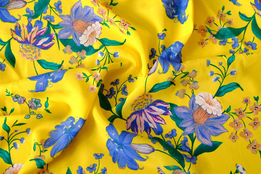 Sunlit Floral Silk Crêpe – 18mm Silk Blend, Dress Weight (Approx. 3 Yards) - BUBBO