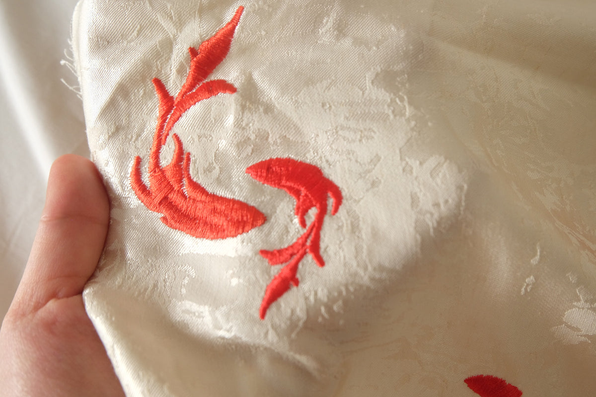 Red Bird Embroidered Viscose-Linen Jacquard Satin — 1.09 yd