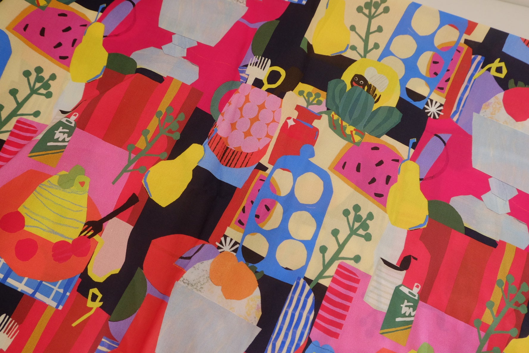 Colorful Abstract Picnic Cotton Poplin Fabric – 3.3 yd