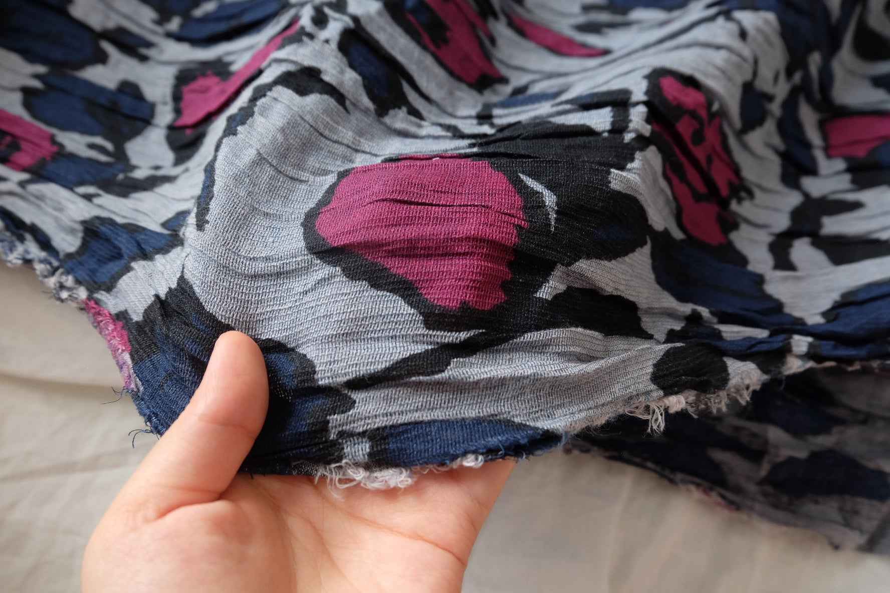 Japanese Crinkle Floral Fine Linen Fabric - 1.64 yd