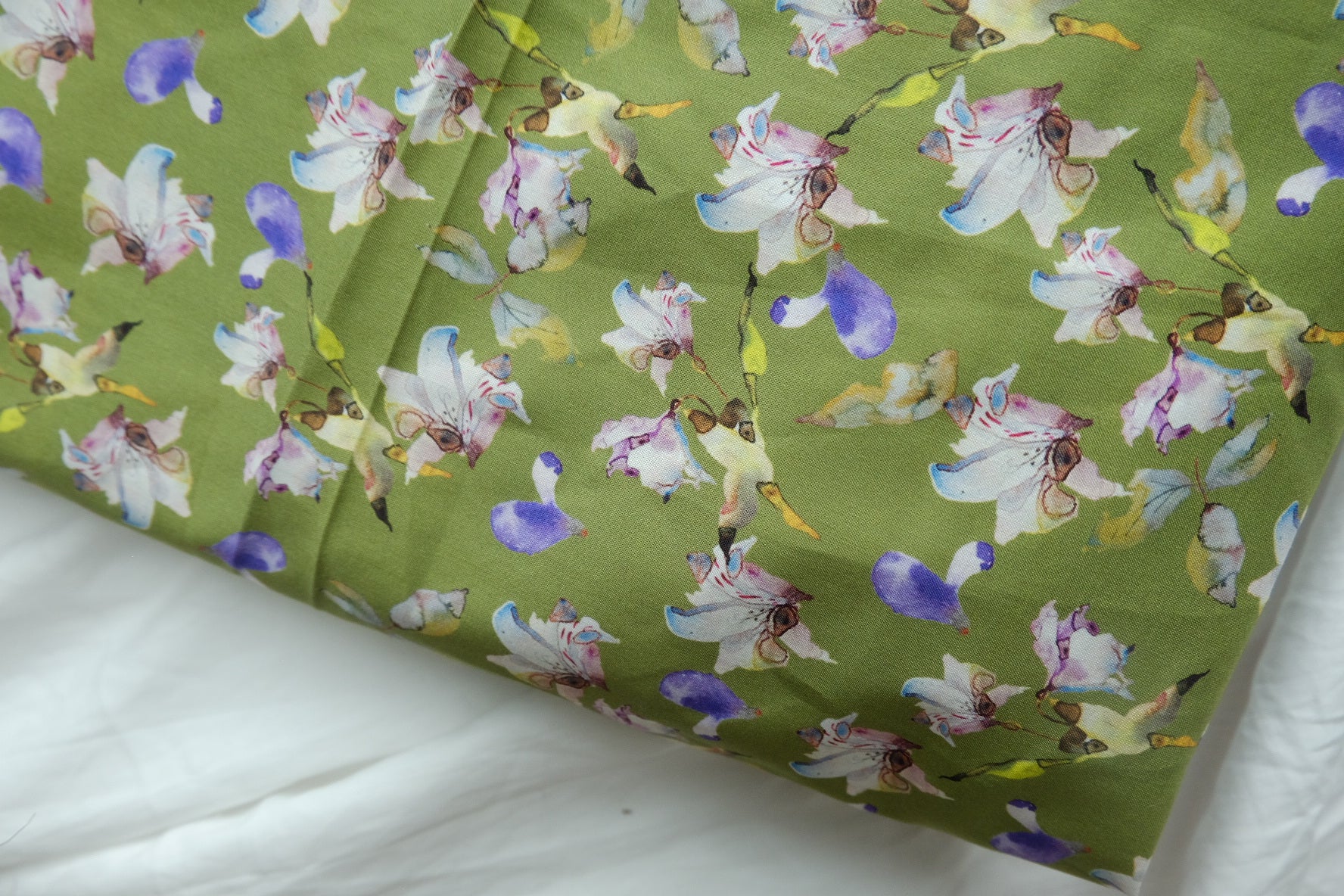 Hummingbird Floral Cotton Lawn Fabric - 2.7 yd