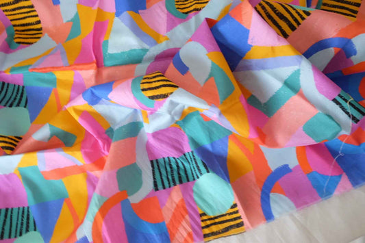Bold Abstract Rayon Cotton Twill Fabric – 2 yd