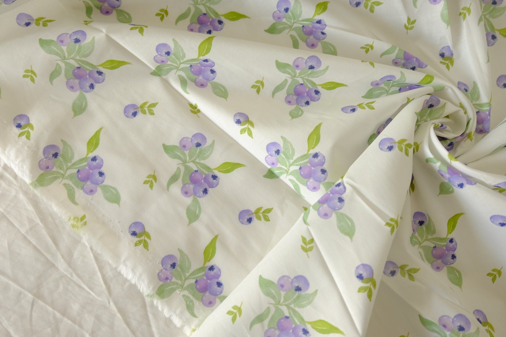Summer Blueberry Sprig Print Cotton Lawn Fabric – 4.37 yd Piece