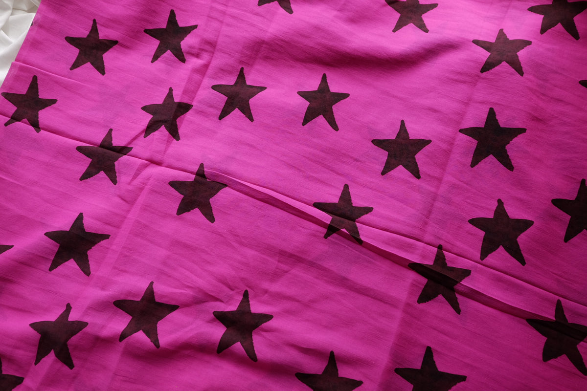 Hot Pink Star Lightweight Cotton – 3.3 yd