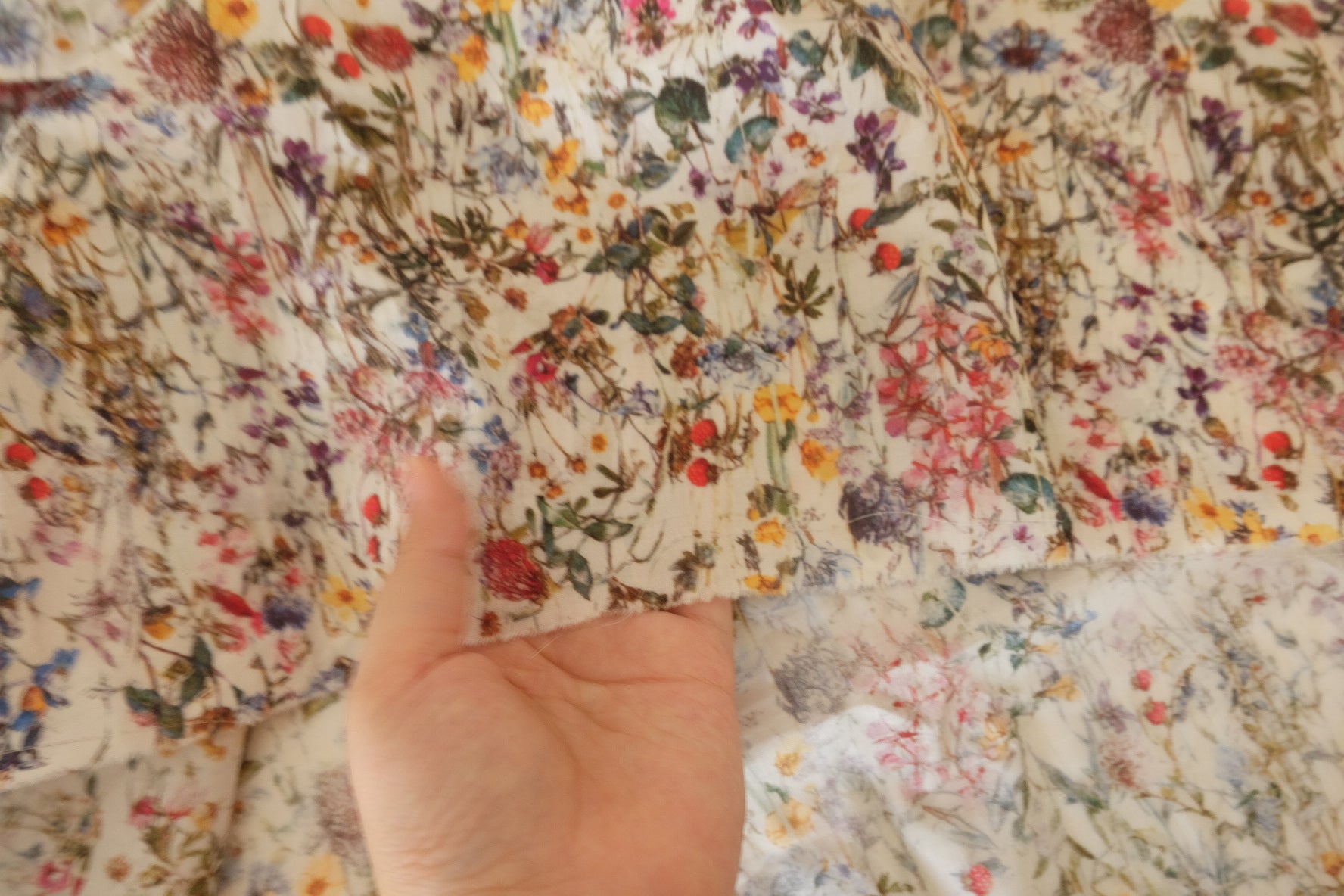 Pressed Wildflower Silky Cotton Lawn Fabric – 2.7 yd