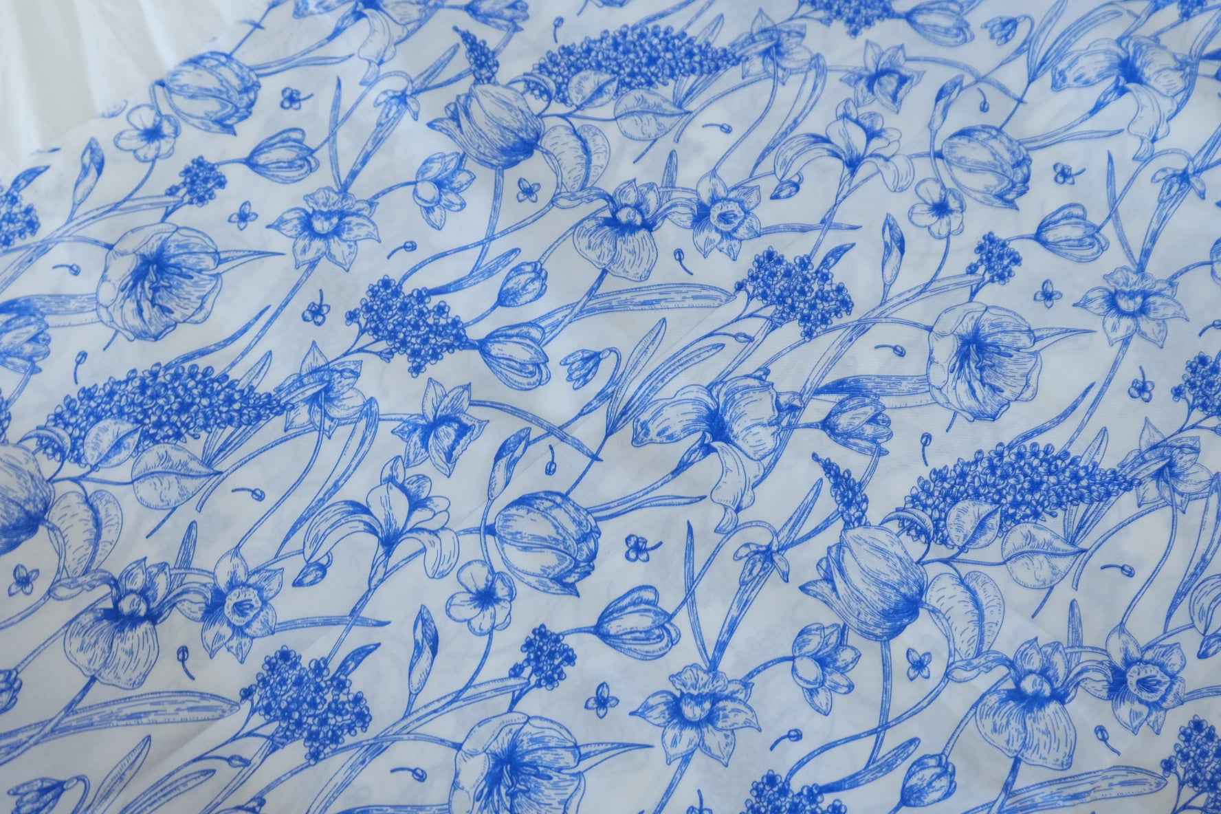 Blue Botanical Sketch 60s Cotton Poplin Fabric – 2.7 yd