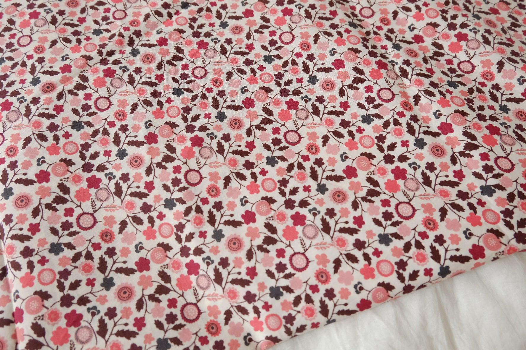 Pink Ditsy Floral 60s Cotton Poplin, 3.28 Yards