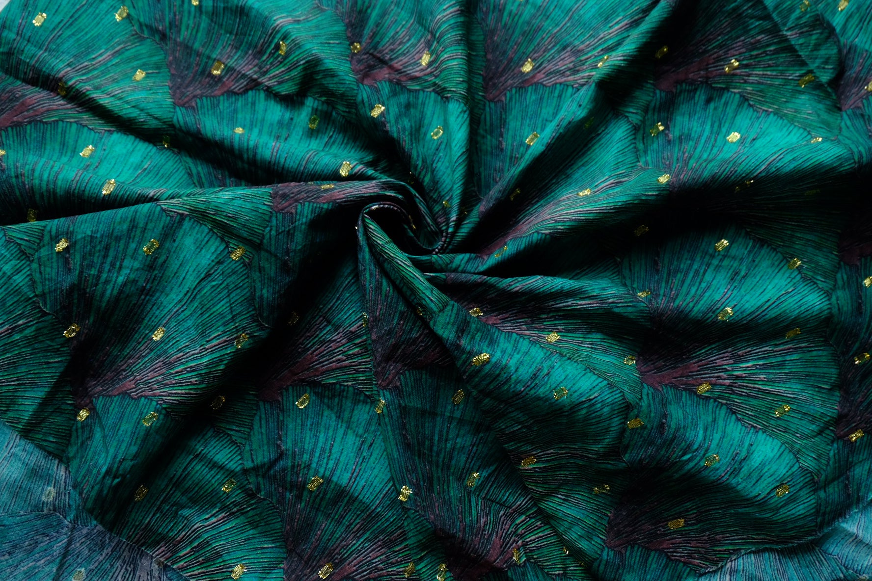 Emerald Fan Leaf Gold-Dobby Cotton Lawn – 2.4 yd