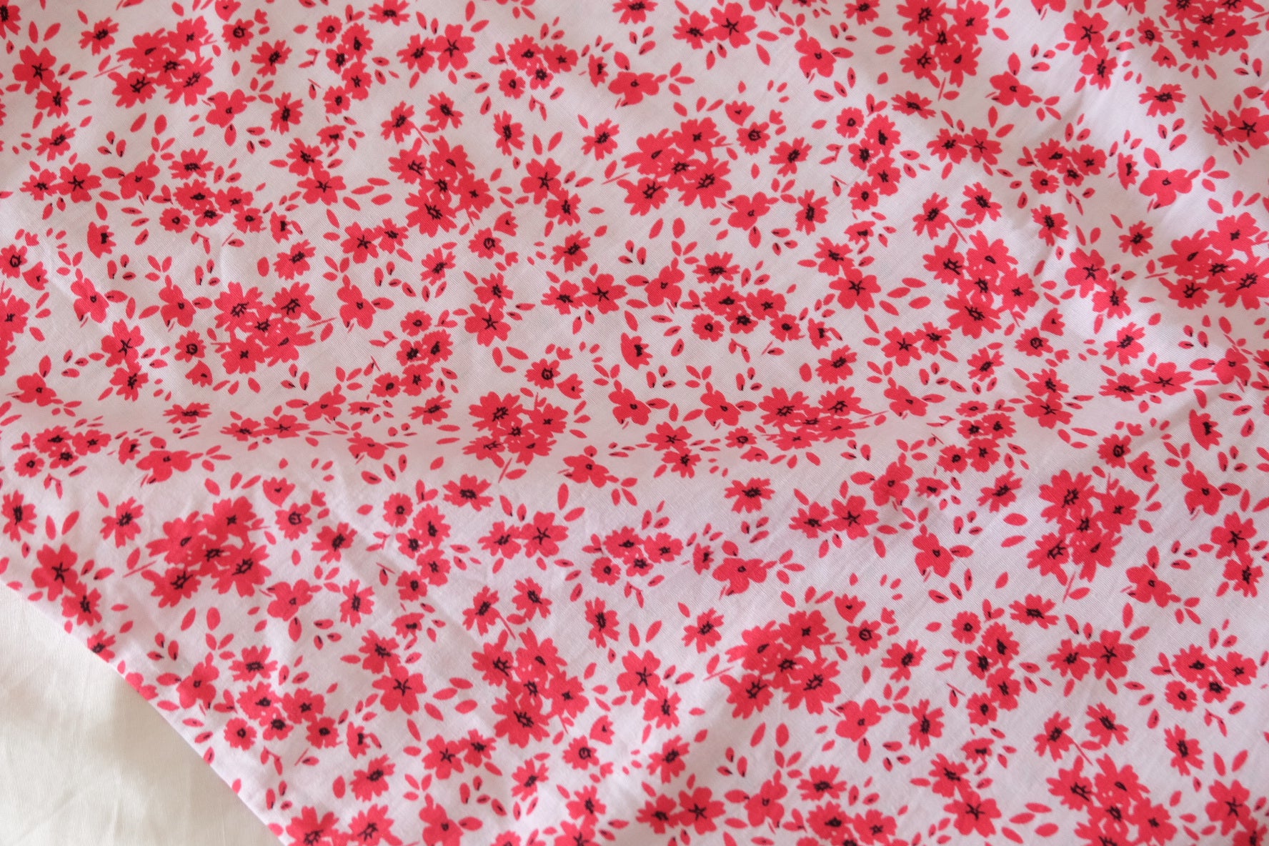 Pink Micro Floral Cotton Fabric – Soft Ditsy Flower Print – 2.6 yd