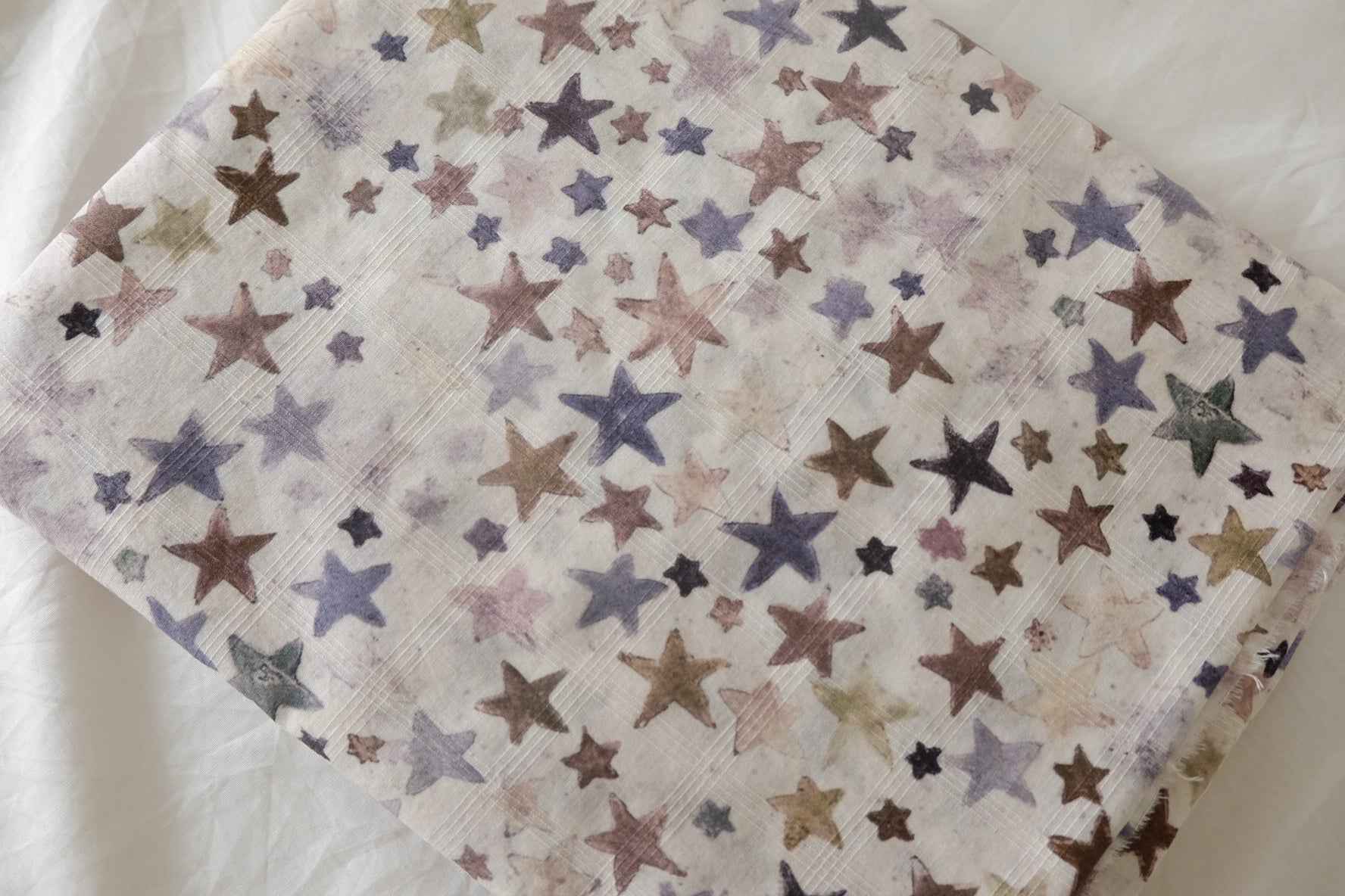 Watercolor Star Textured Cotton Fabric – 1.6 Yards