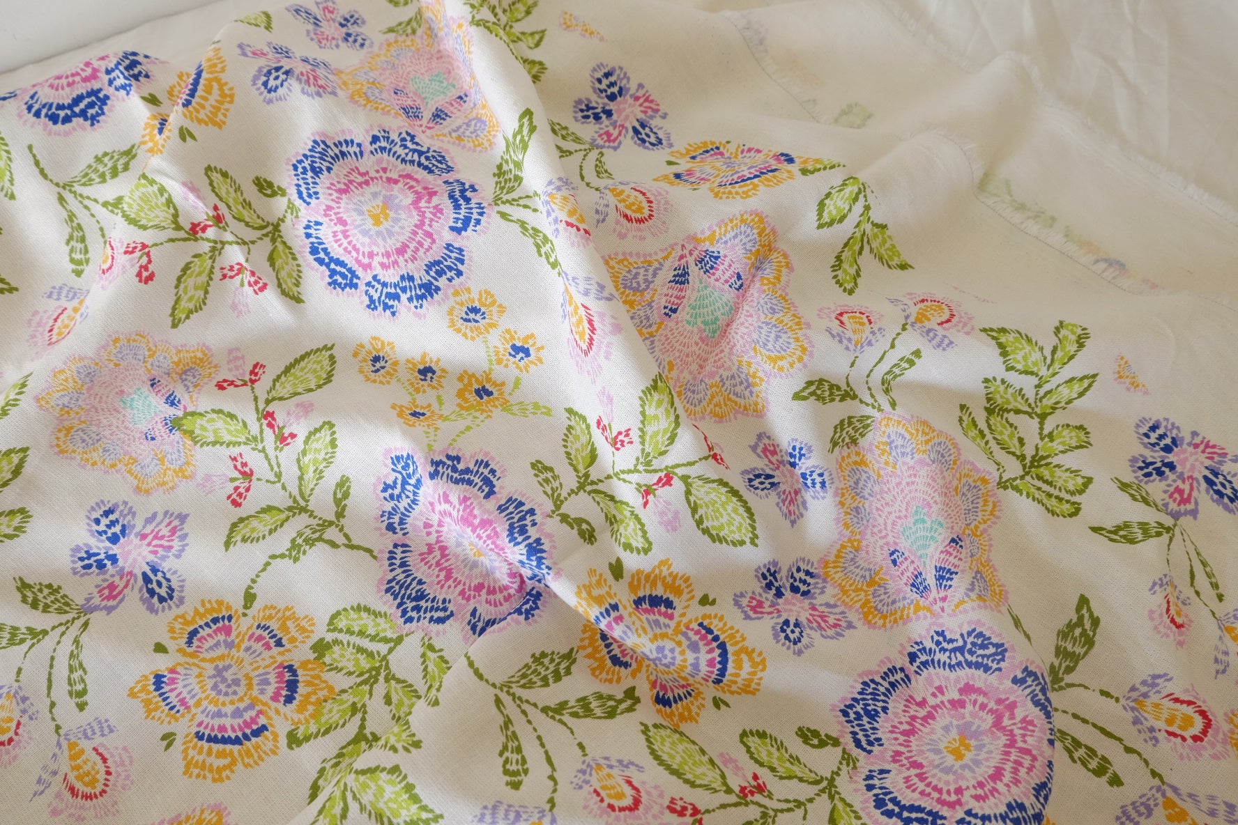 Border Garden Floral Cotton Linen Fabric — Minor Flaw, 2.19 Yards