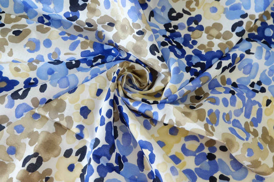 Blue Abstract Floral Lightweight Cotton Fabric – 3.3 yd