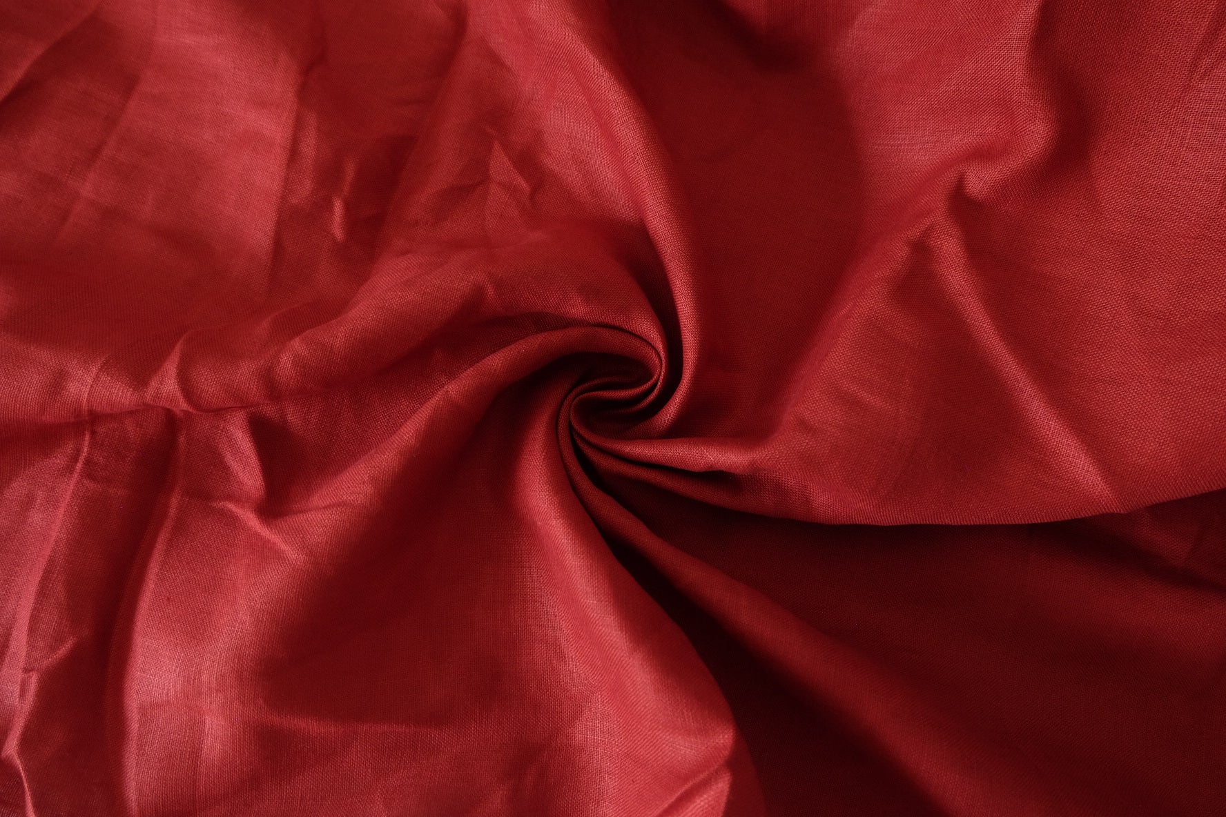 Heavy 17s Pure Linen Fabric in Deep Red - 2.5 yd