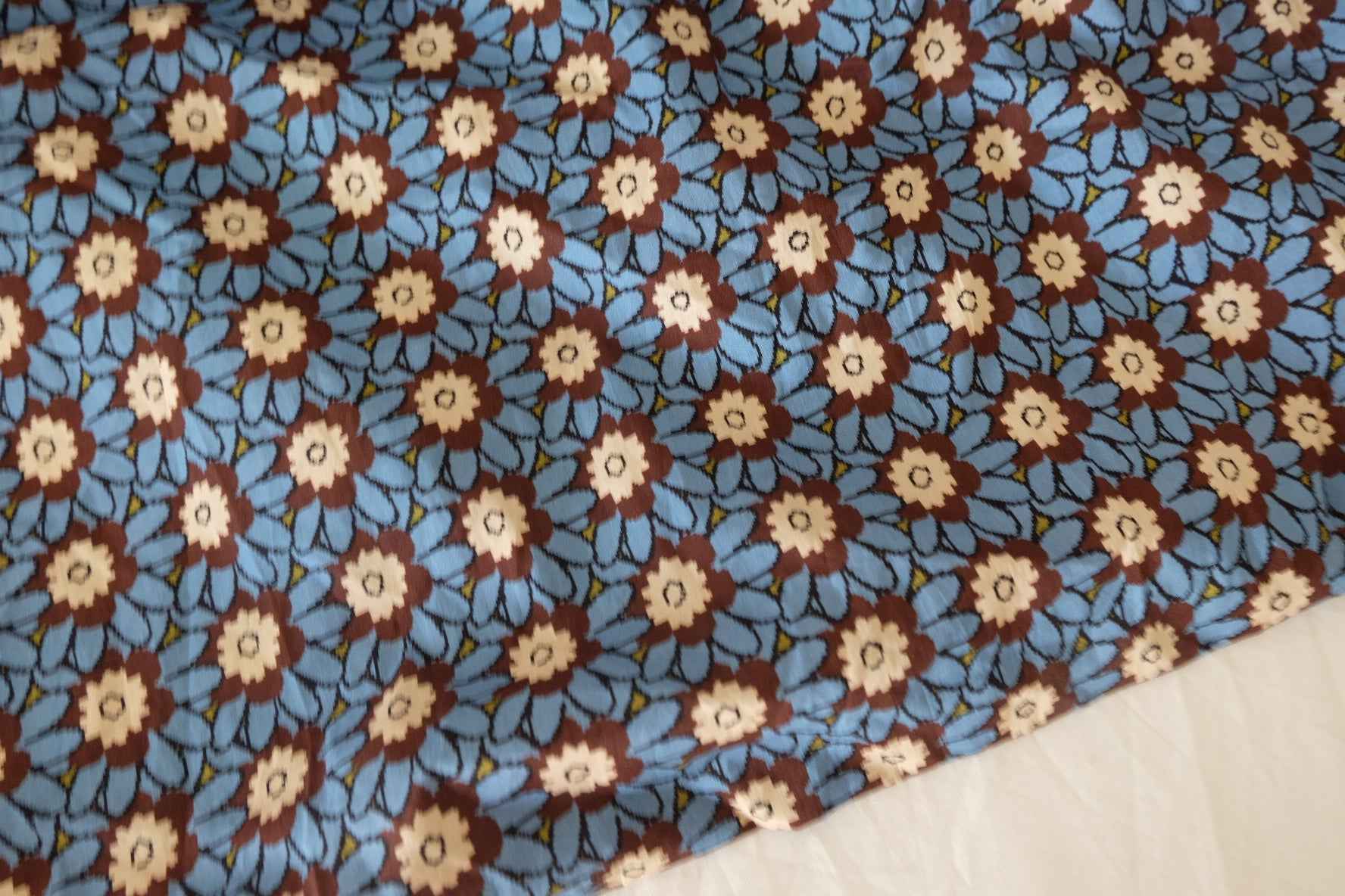 Retro Geometric Floral Cotton Poplin Fabric – 3.3 yd