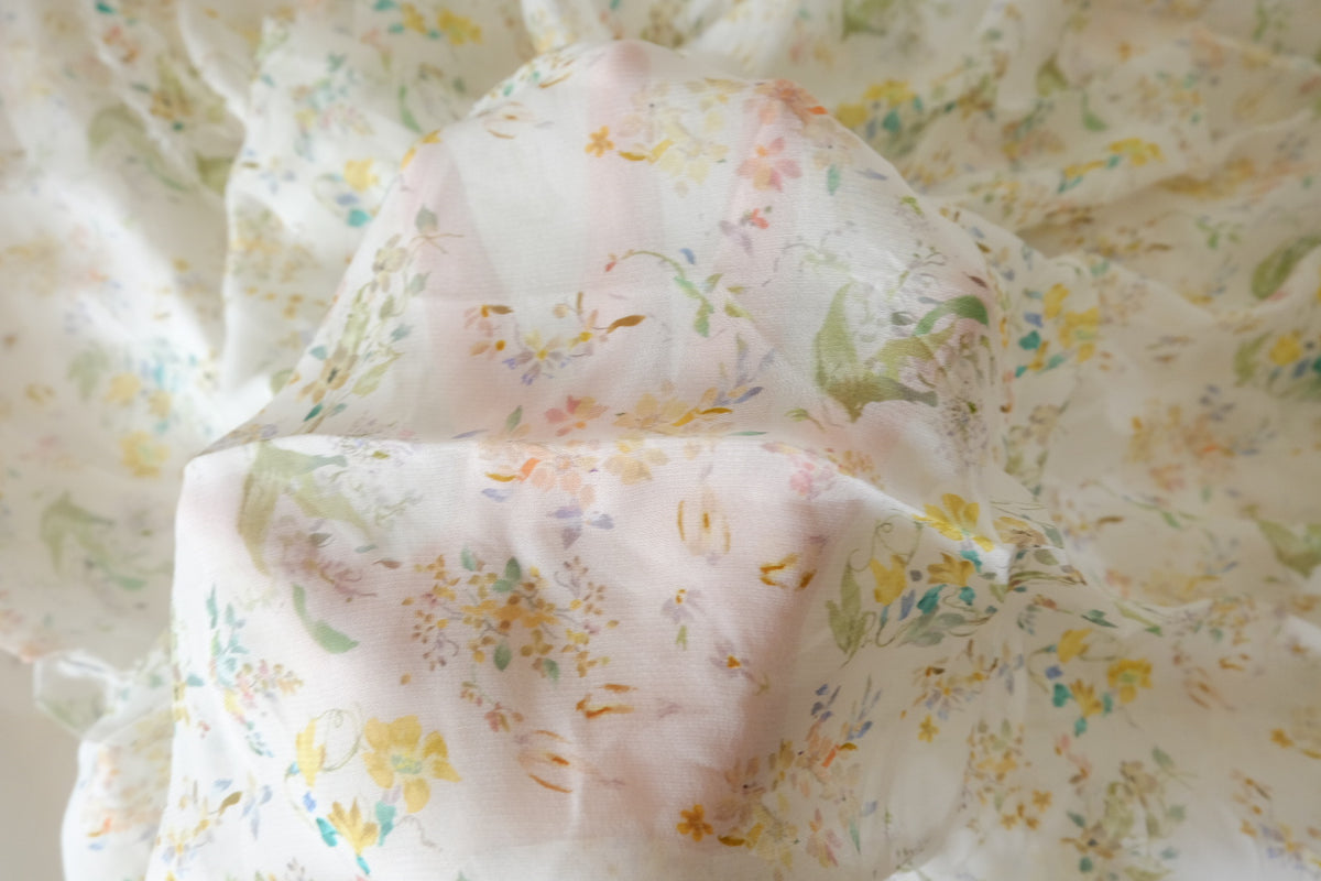 Spring Meadow – Delicate Floral Viscose Fabric – 3.28 yd