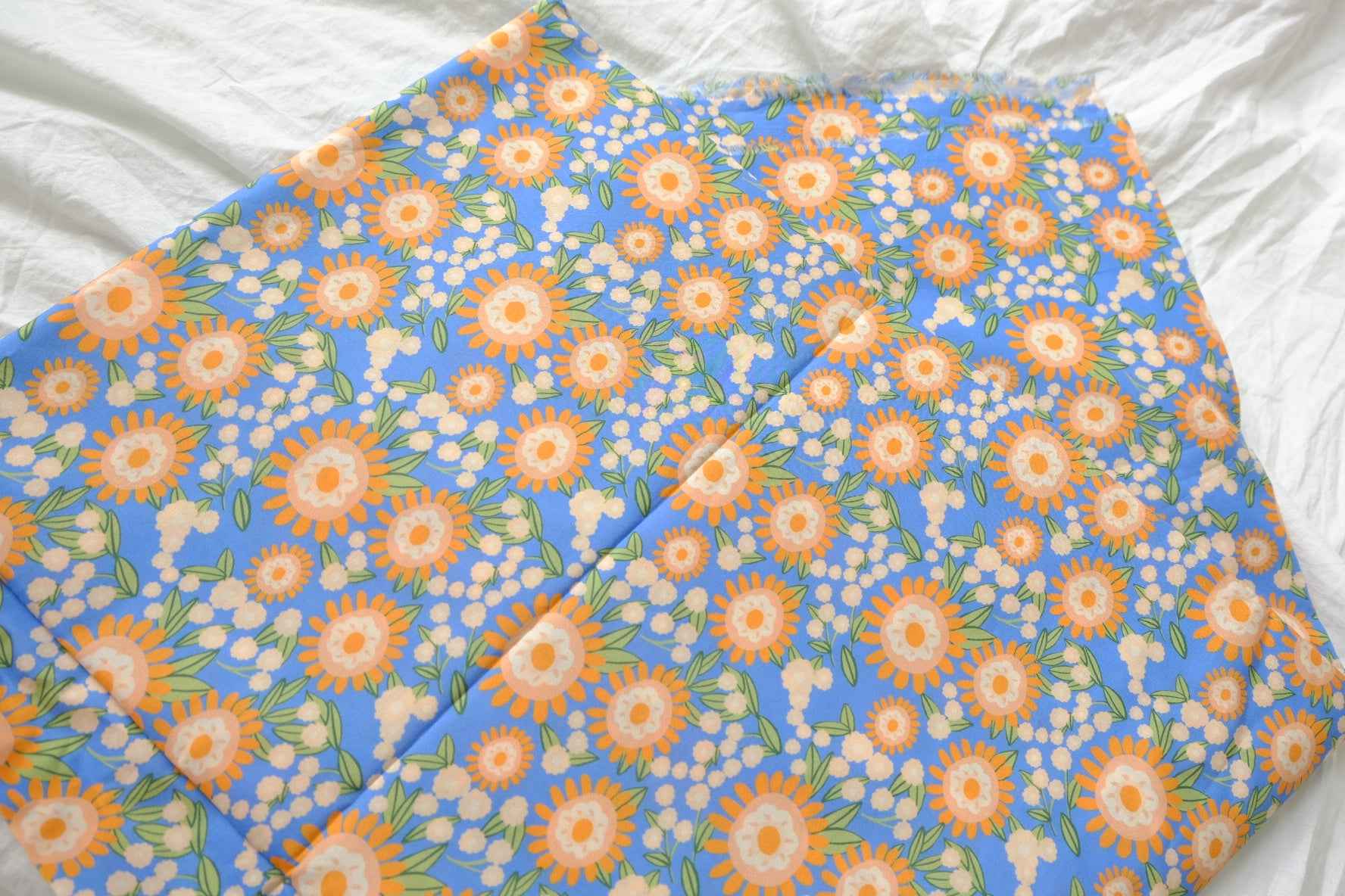 Blue Daisy Print Lightweight Cotton Poplin — 2.19 yd Piece