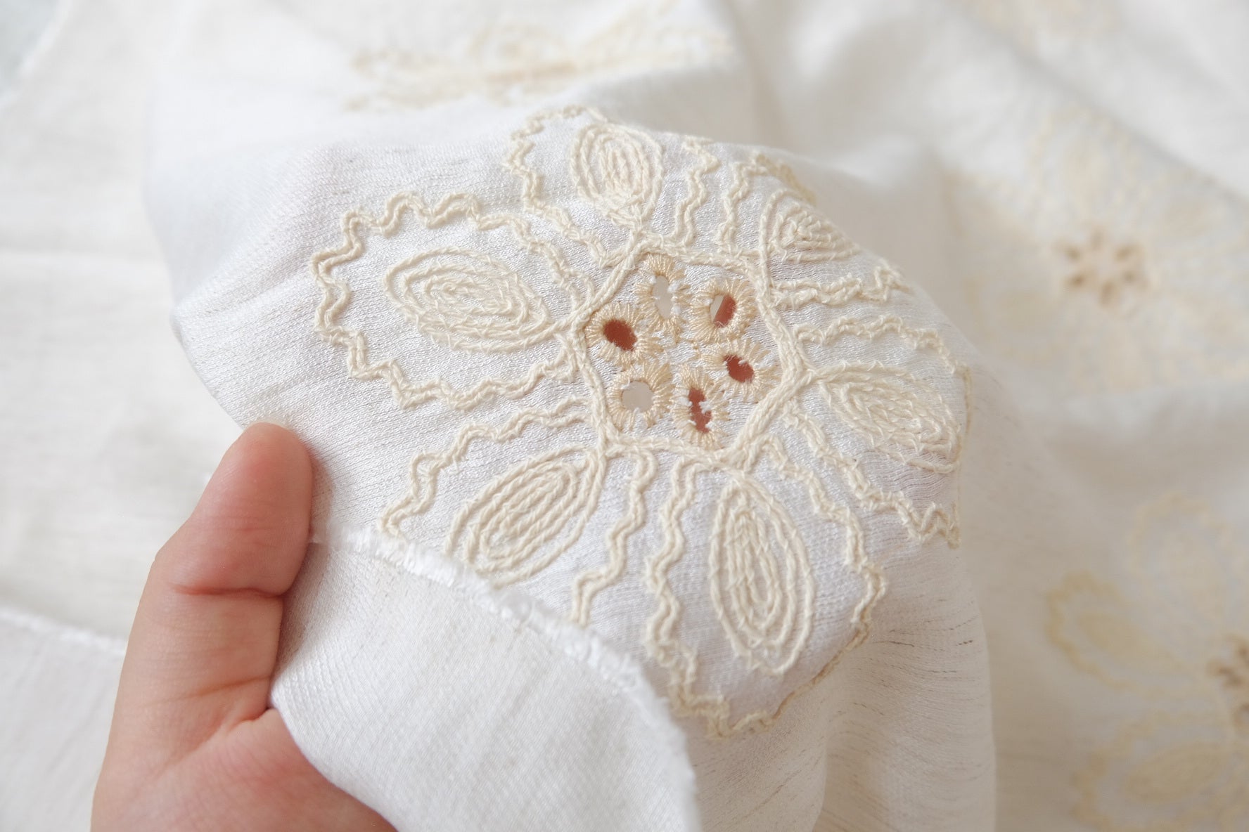 Ivory Embroidered Tencel Linen, 2.2 Yards
