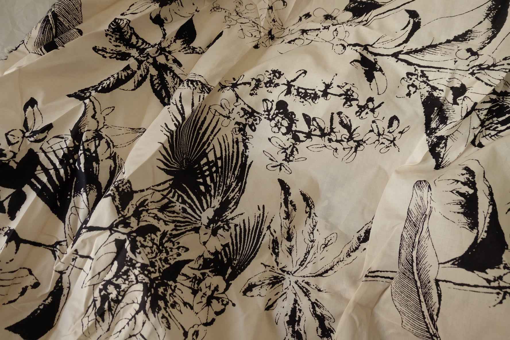 Black & White Botanical Cotton Poplin Fabric – 4.4 yd