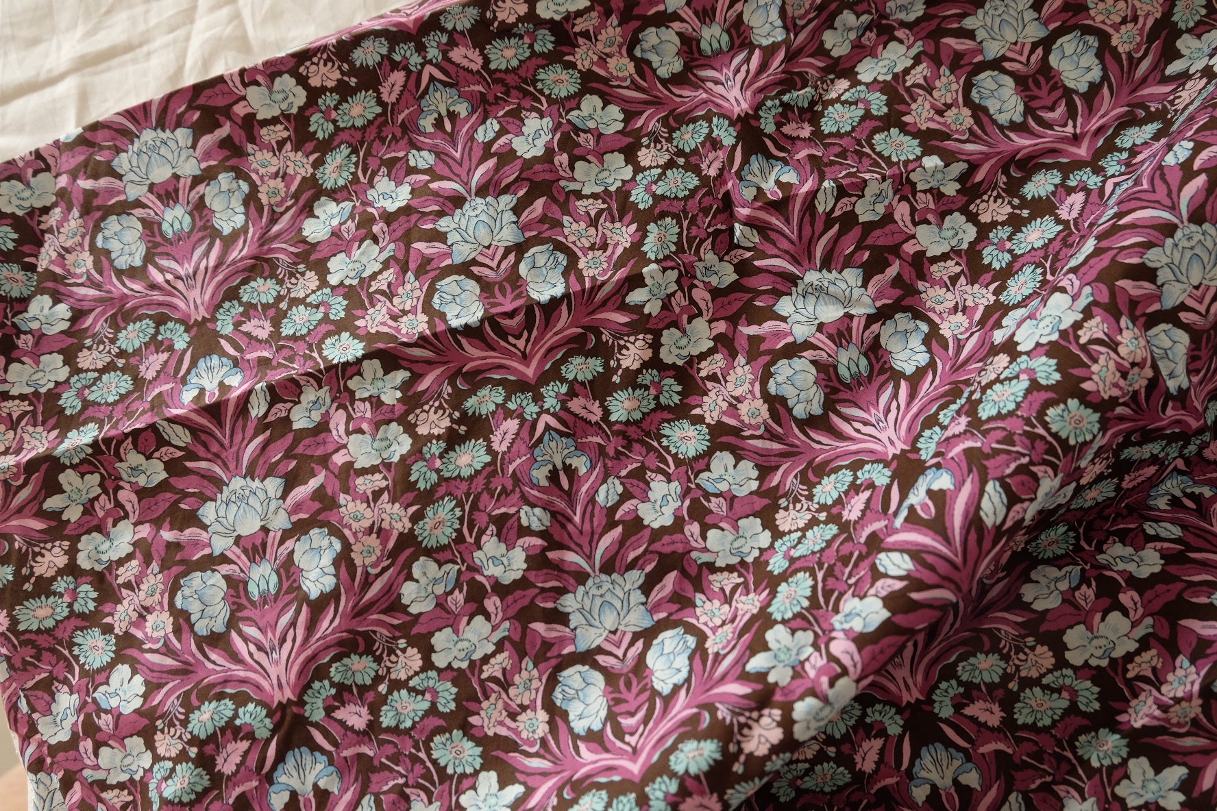 Vintage Botanical Cotton Lawn Fabric - 2.2 yd