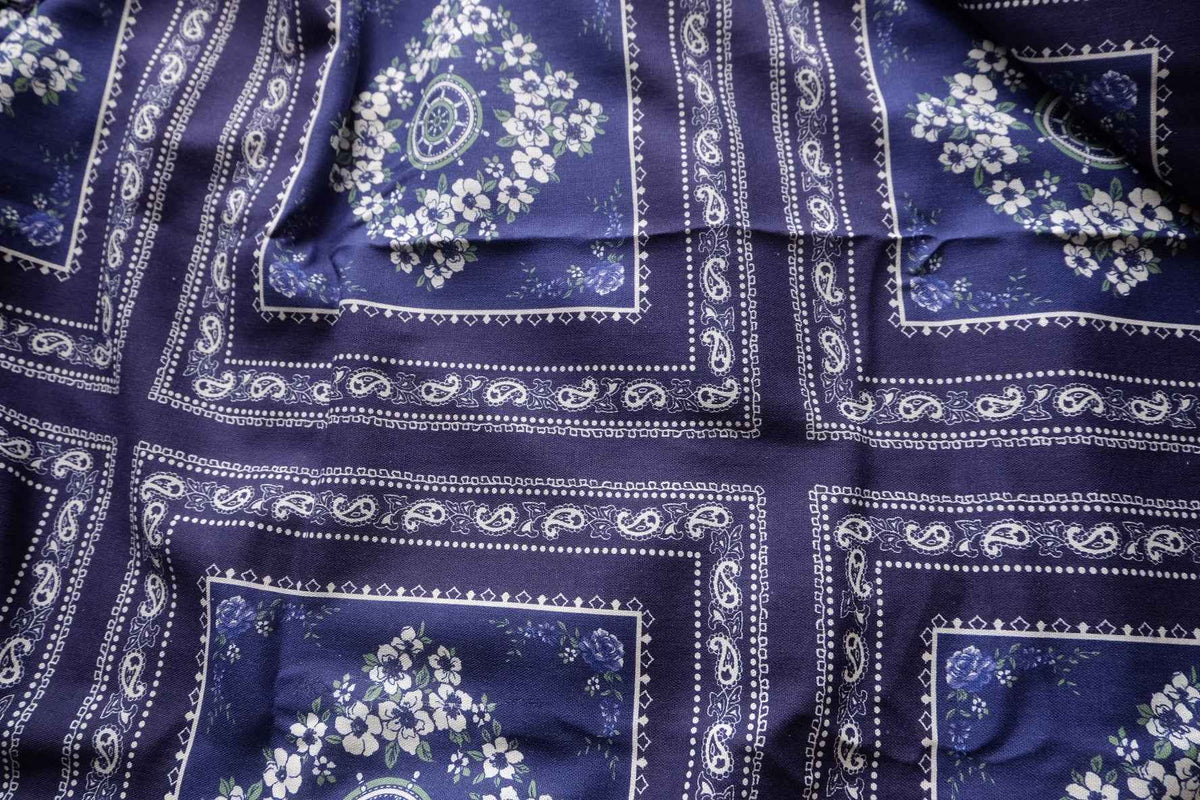 Navy Bandana Print Washed Linen Cotton — 3.3 yd