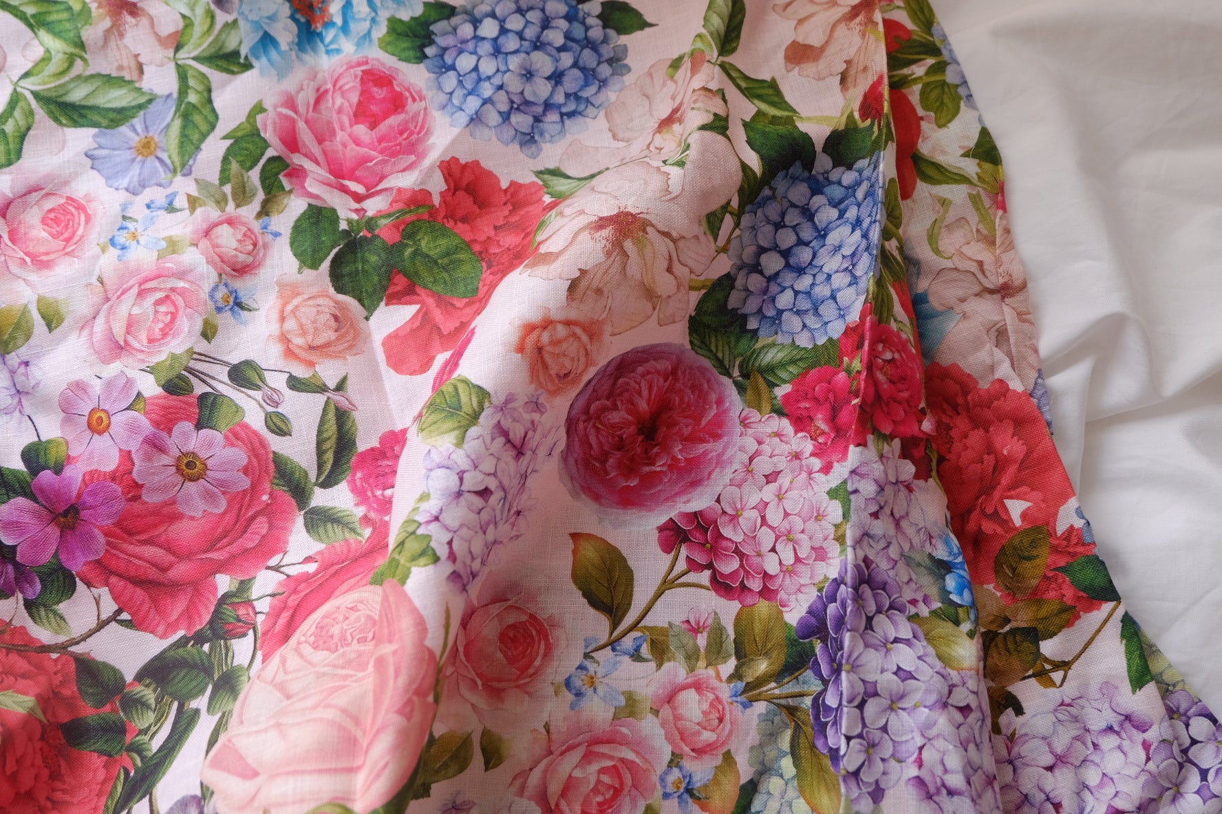 Designer Deadstock Garden Floral Pure Linen – 1.6 yd