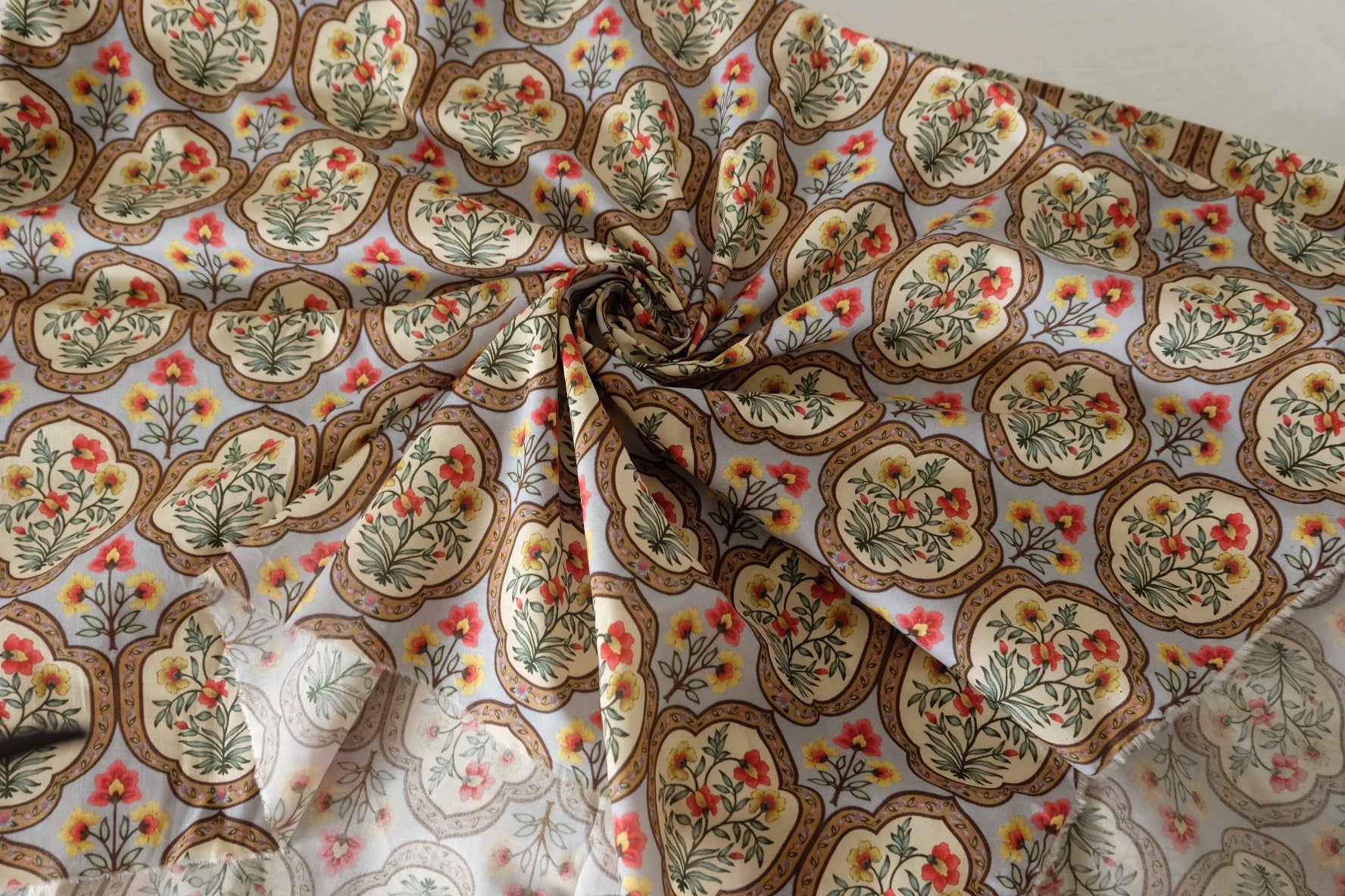 Vintage Tile Floral 60s Cotton Poplin Fabric – 2.2 Yards