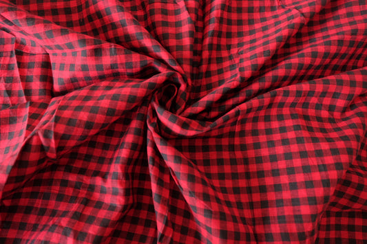 Classic Red & Black Gingham – Soft Yarn-Dyed Cotton – 3.3 yd