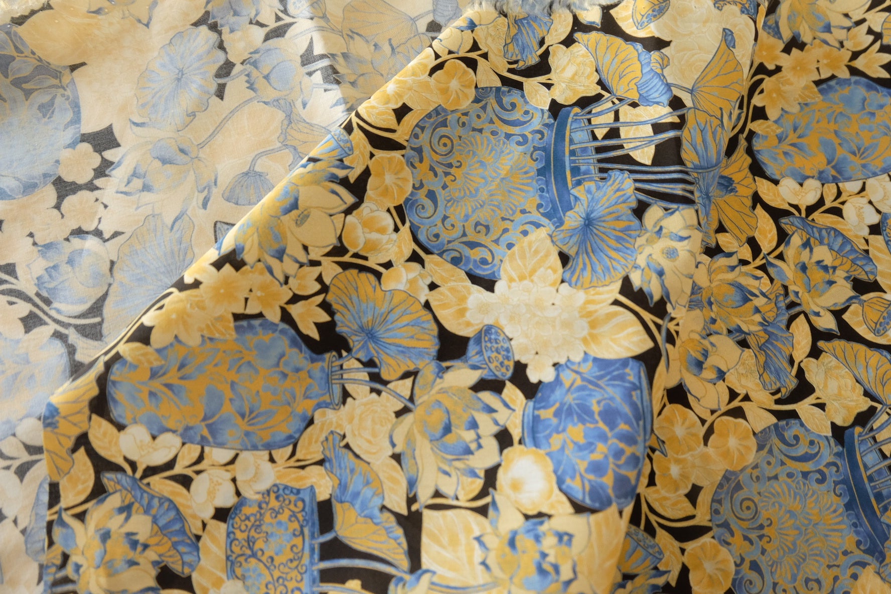 Porcelain Garden Silky Cotton Lawn – 3.28 yd