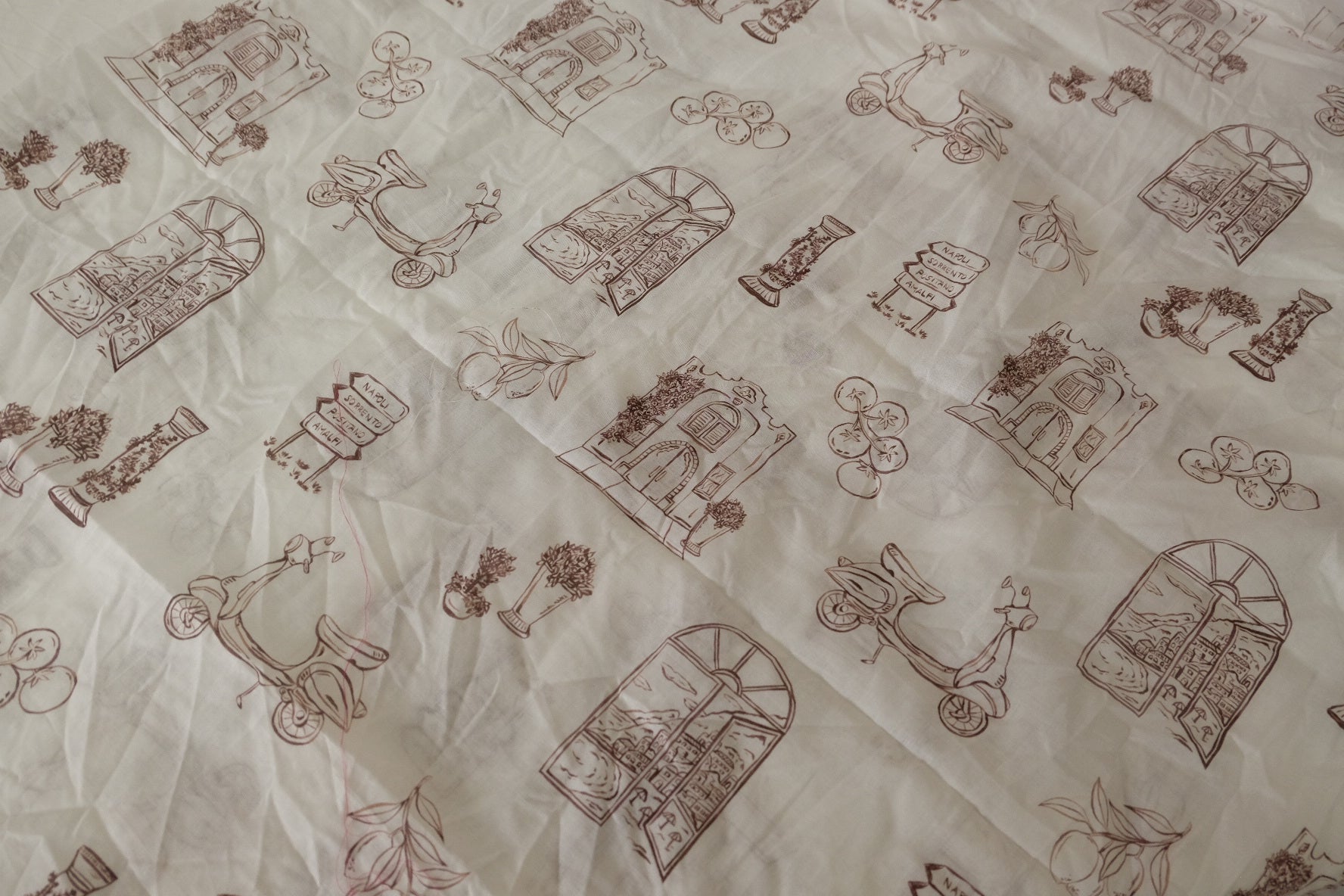 Italian Sketch Print Ultra-Light Cotton Fabric - 2.3 yd