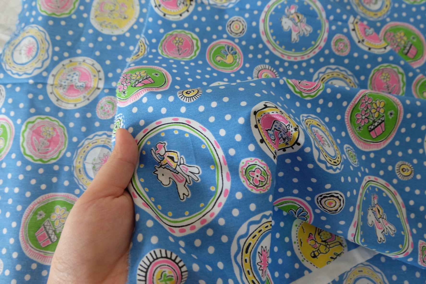 Storybook Medallion Cotton Cloth — 2.19 yd