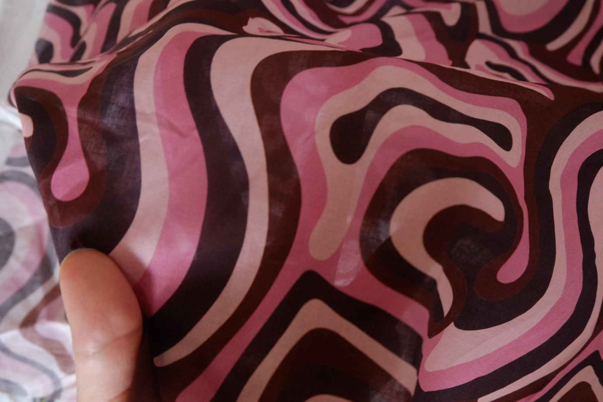 Retro Swirl Cotton Lawn — 1.6 yd