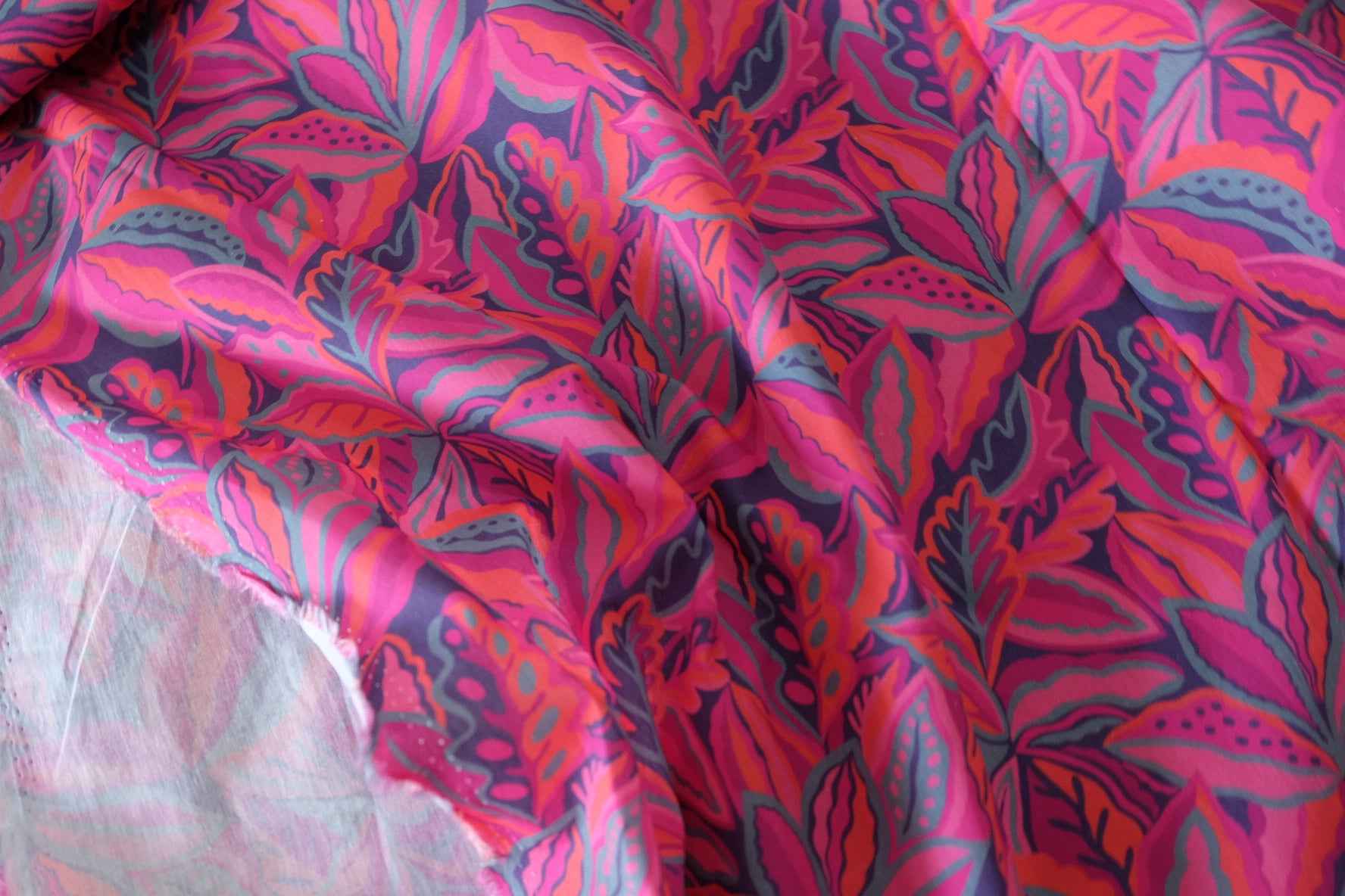 Vibrant Tropical Leaf Cotton Poplin Fabric – 3.3 yd
