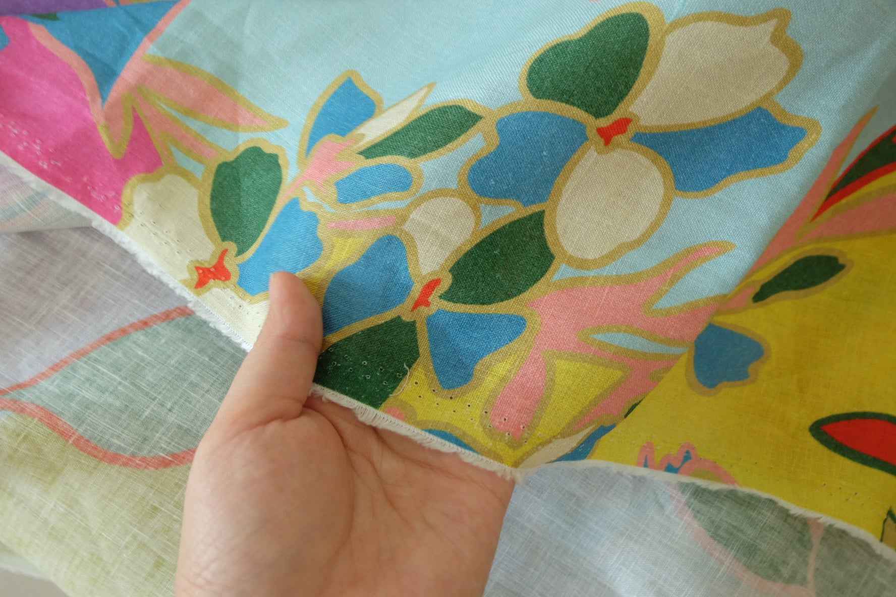 Bold Multicolor Artistic Floral Pure Linen Fabric (1.64 yards )