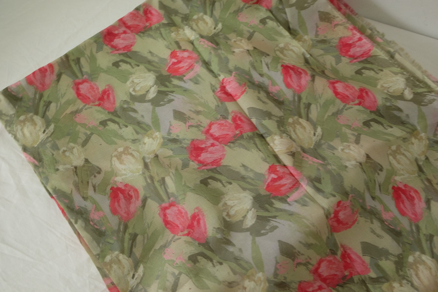 Painterly Tulip Cotton Fabric - 3.3 yd