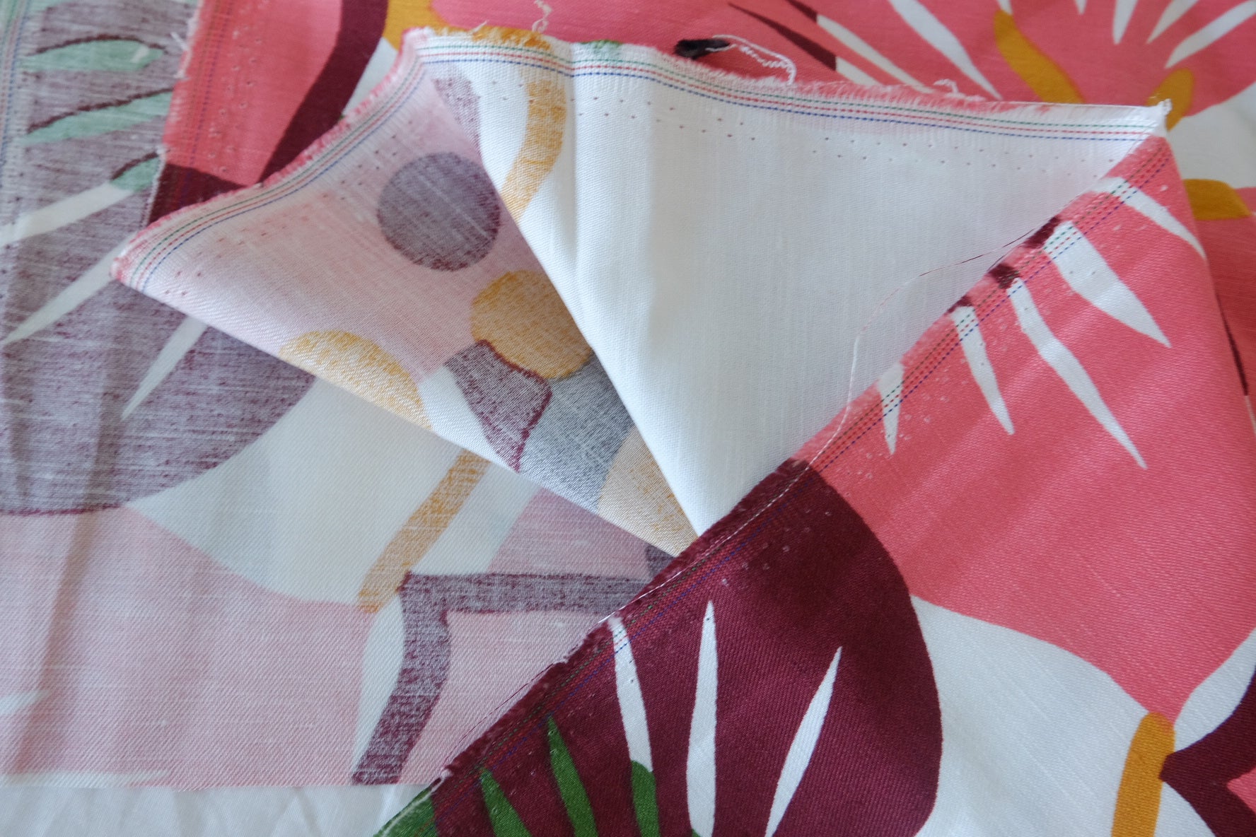 Designer Deadstock Bold Floral Linen Fabric – 1.6 yd