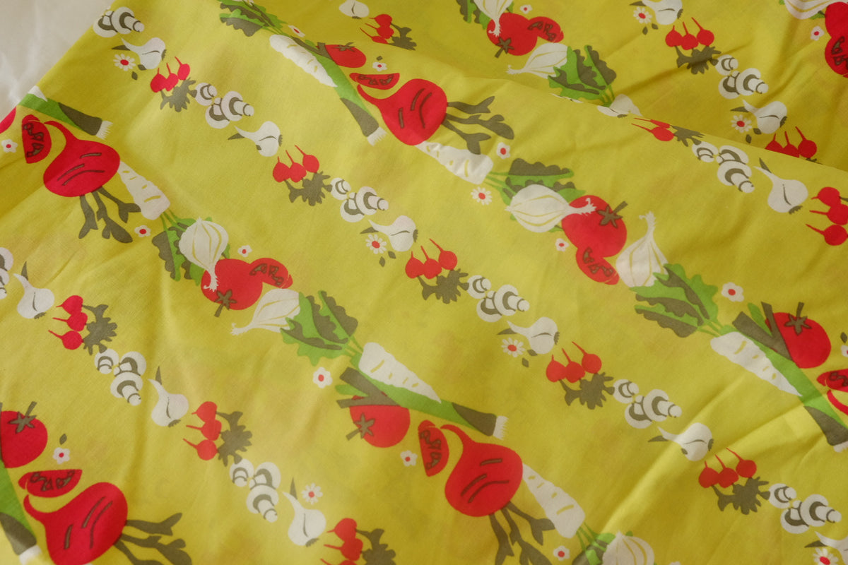 Garden Harvest Lightweight Cotton Canvas – 1.6 yd