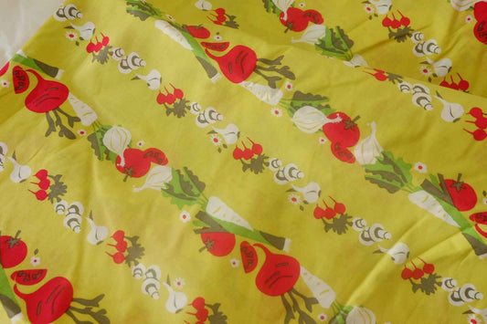 Garden Harvest Lightweight Cotton Canvas – 1.6 yd