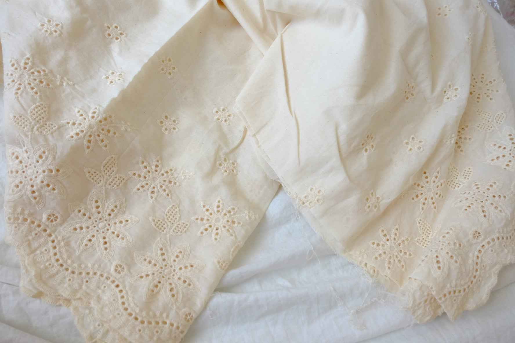 Natural Cotton Eyelet Embroidery Border Fabric — 2.95 yd