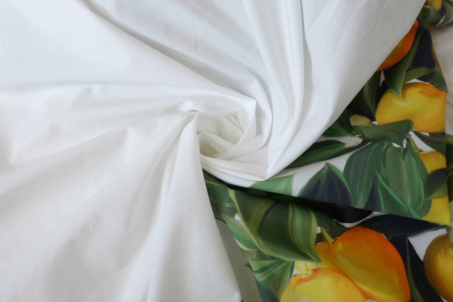 Double Border Lemon Print Cotton Poplin Fabric — 2.19 yd