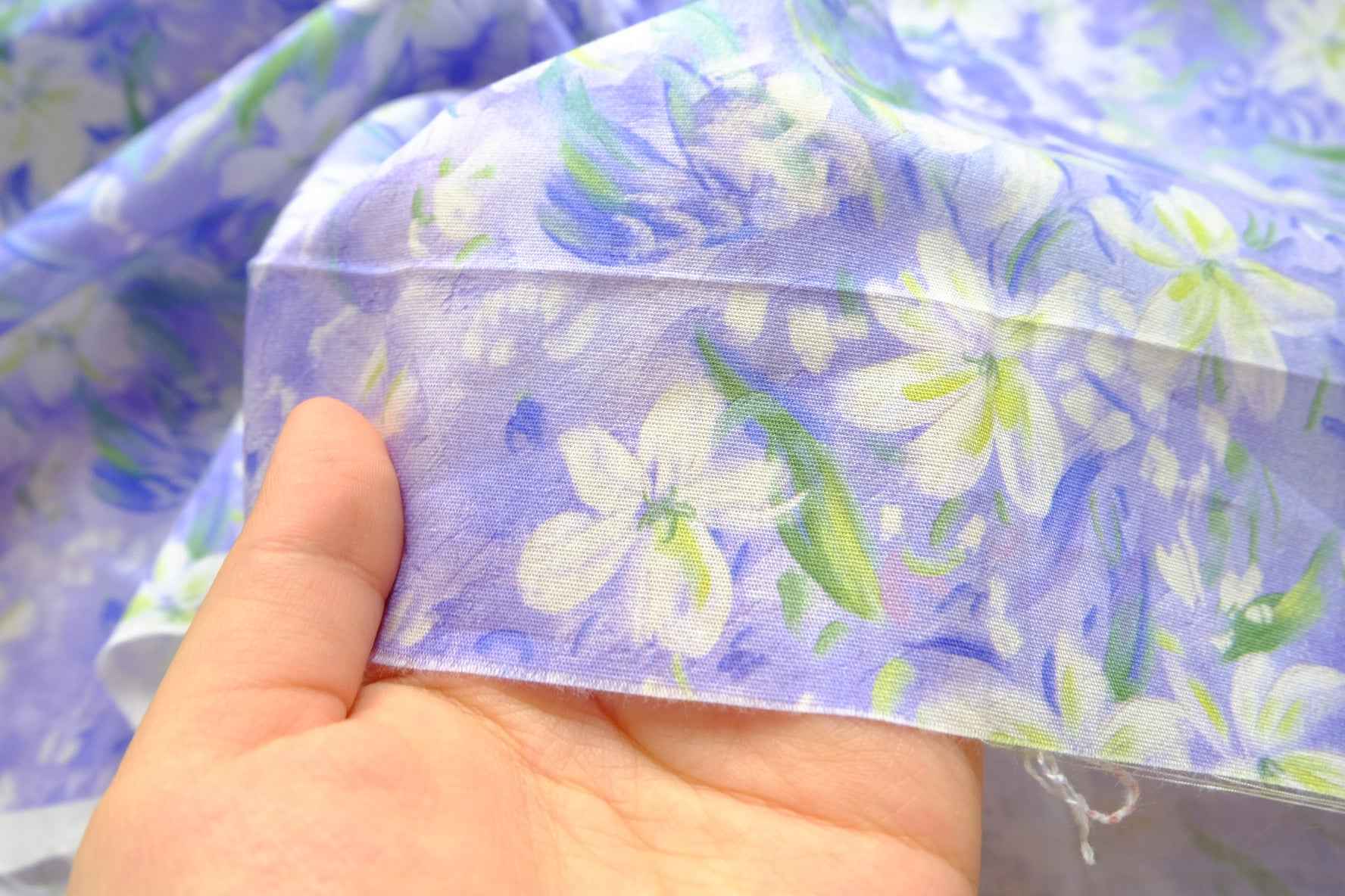 Lavender Floral Cotton Fabric, Soft 40s Lightweight Print, 2.52 Yards