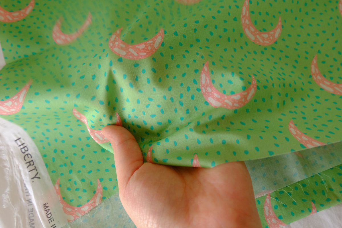 Pink Moons on Apple Green – Fine Cotton Lawn – 3.2 yd