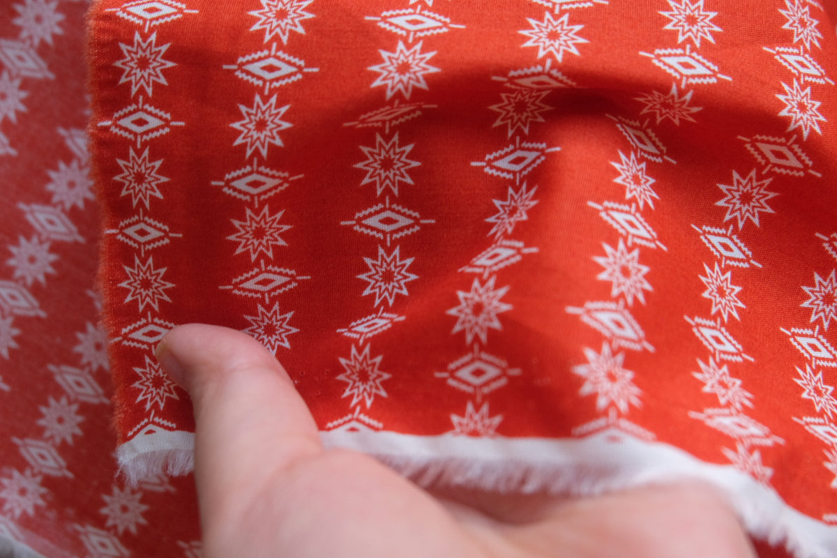 Red Folk Star – Geometric Print Cotton Fabric – 2.19 / 3.28 yd