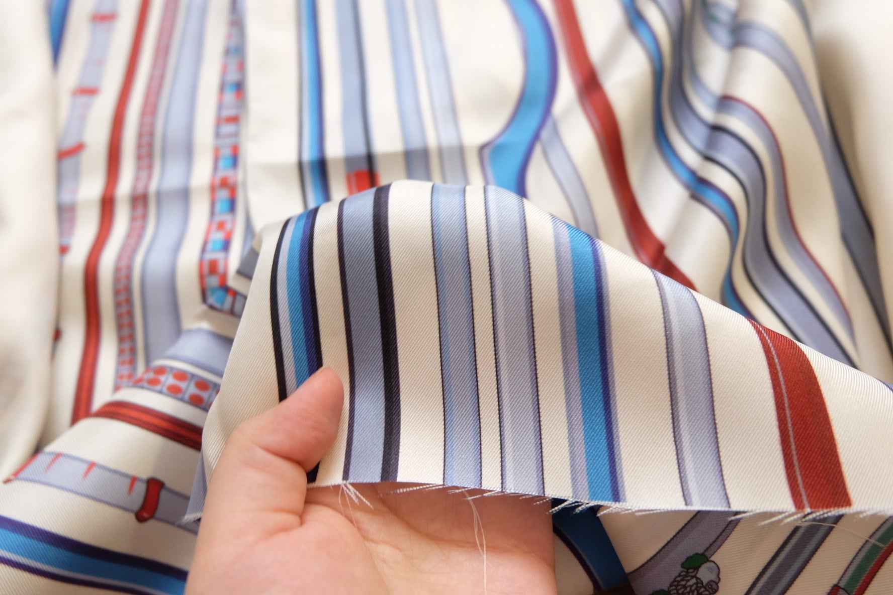 15 Momme Silk Twill Fabric with Vintage Scepter Print – Approx. 2 Yards - BUBBO