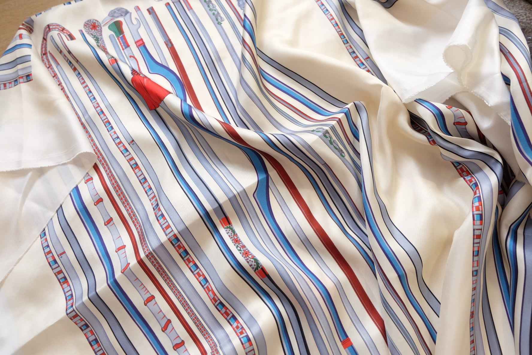 15 Momme Silk Twill Fabric with Vintage Scepter Print – Approx. 2 Yards - BUBBO