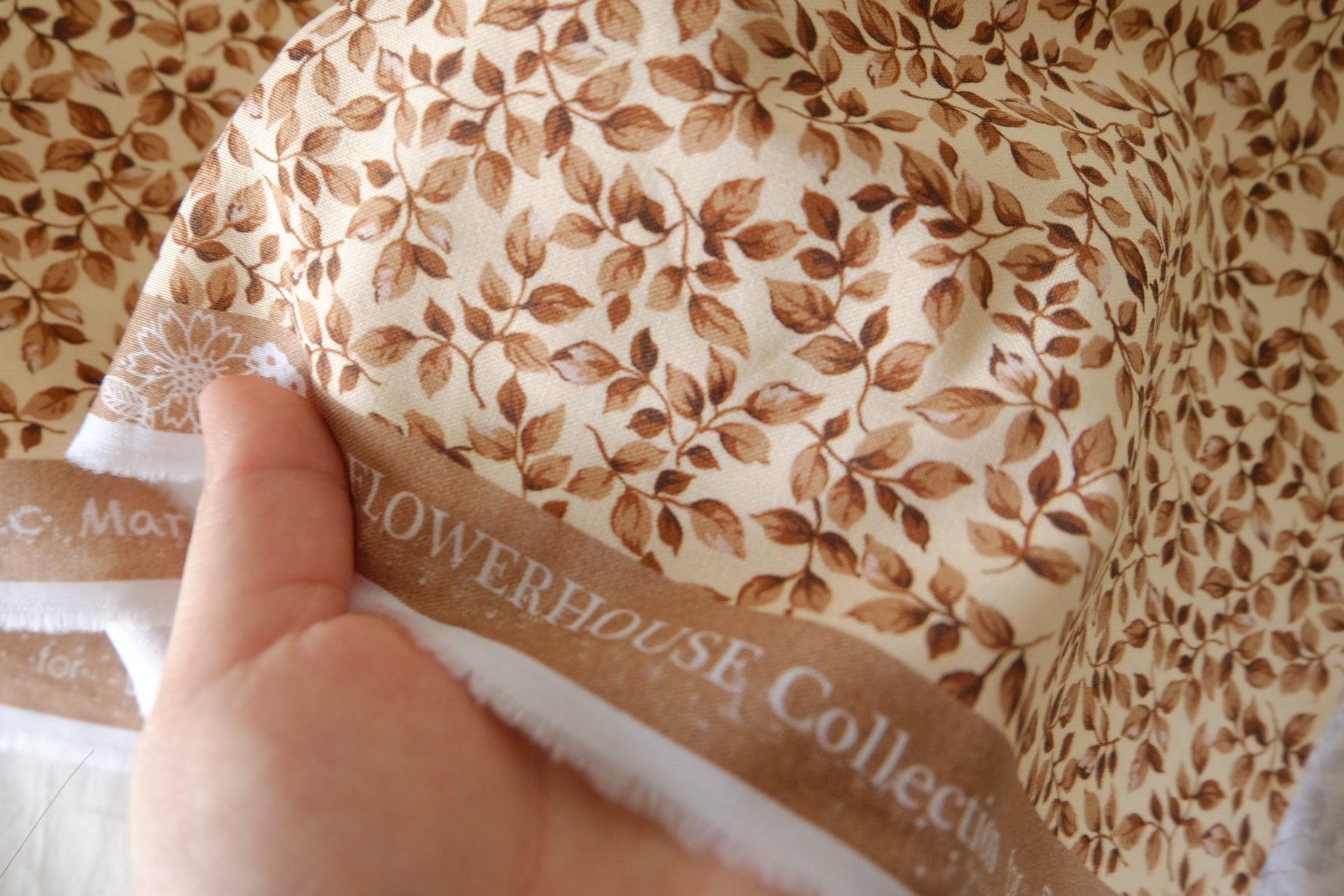 Brown Vine Print 20s Cotton Fabric – 1.97 yd